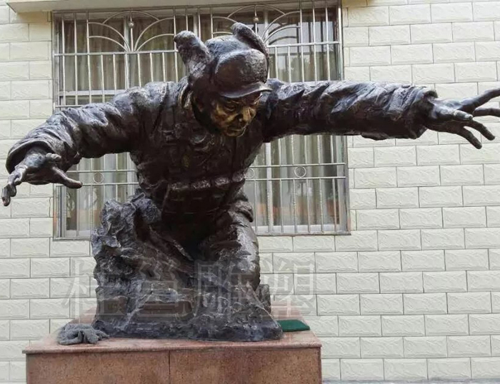 来宾锻造部队雕塑设计