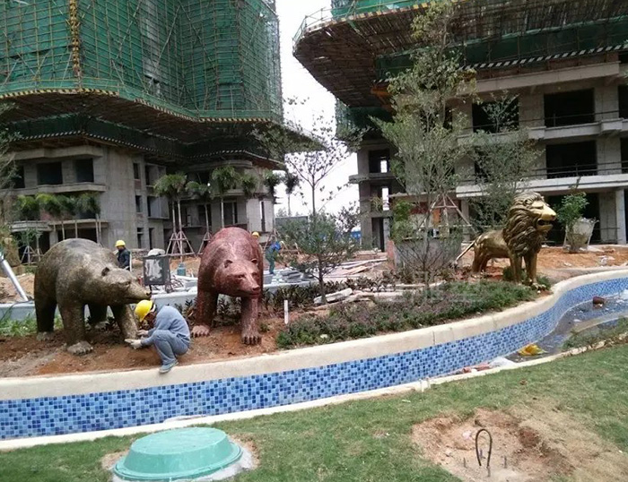 桂林熊雕塑