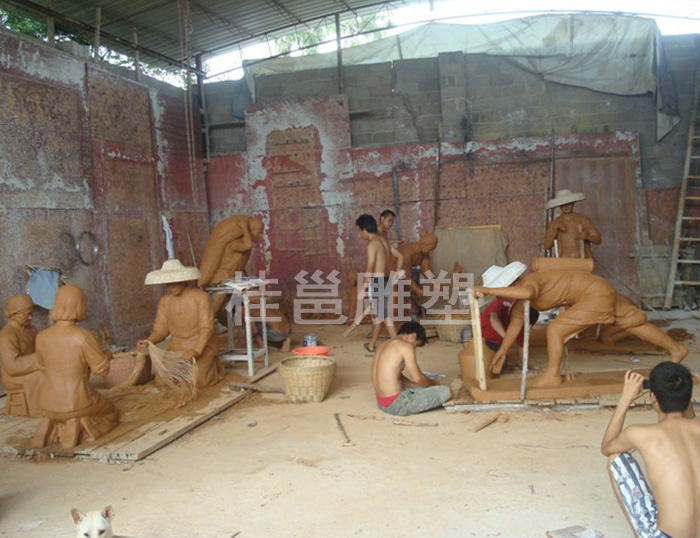 防城港本厂为广州番禺区石楼镇文化广场所做的渔民纪念群雕泥稿